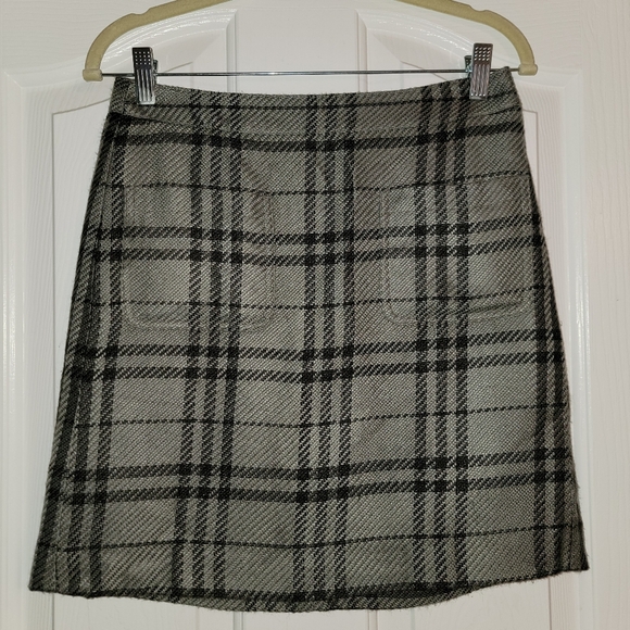 J. Crew Dresses & Skirts - J. Crew Plaid A-Line Skirt - Black and Gray